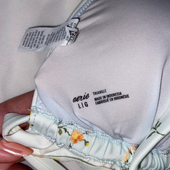 Aerie Triangle Ruffle String Bikini Top💐 - Picture 5 of 6